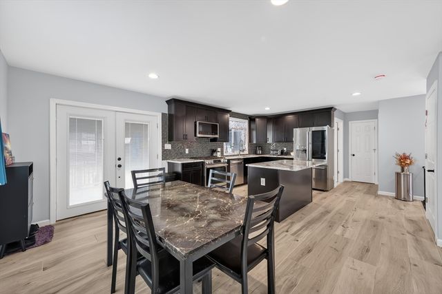 42 Ringgold St, Springfield, MA 01104