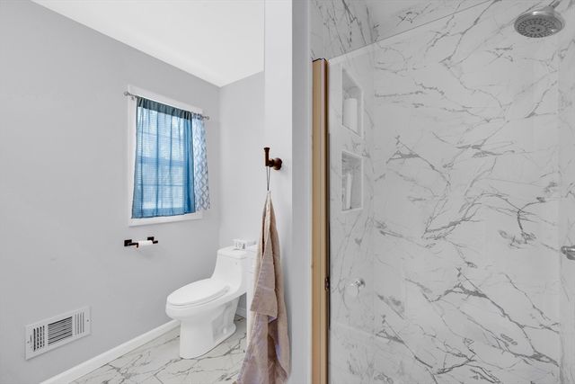 42 Ringgold St, Springfield, MA 01104