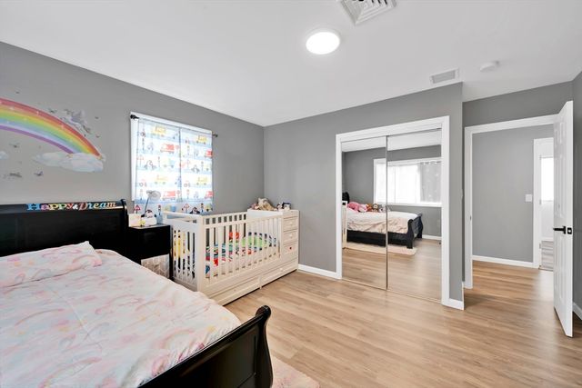 42 Ringgold St, Springfield, MA 01104