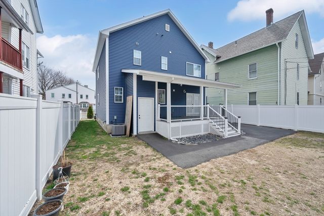 42 Ringgold St, Springfield, MA 01104