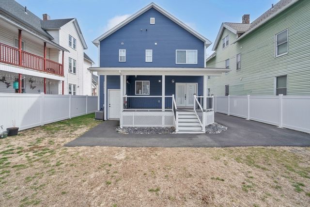 42 Ringgold St, Springfield, MA 01104