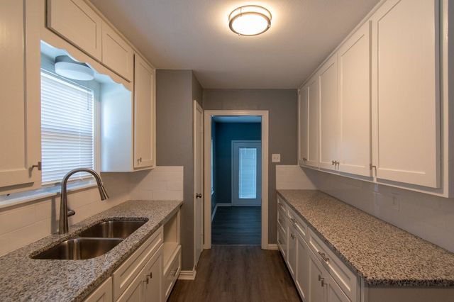 3400 Live Oak Avenue, Waco, TX 76708