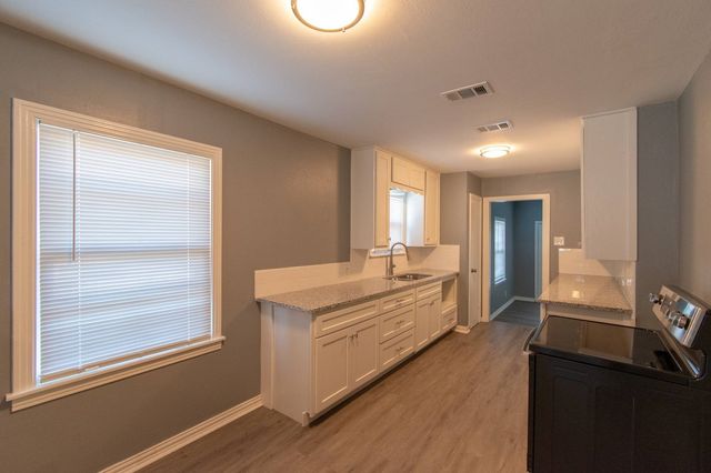 3400 Live Oak Avenue, Waco, TX 76708