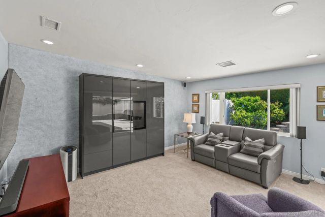 3919 69Th, San Diego, CA 92115