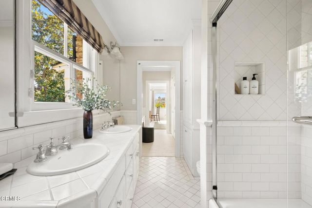 521 Bradford Street, Pasadena, CA 91105