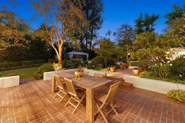 521 Bradford Street, Pasadena, CA 91105