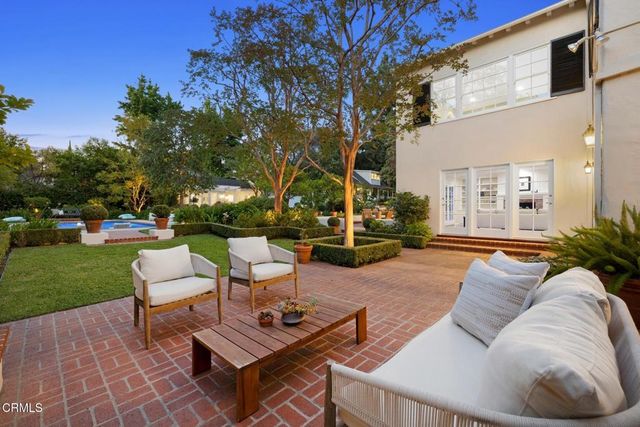 521 Bradford Street, Pasadena, CA 91105