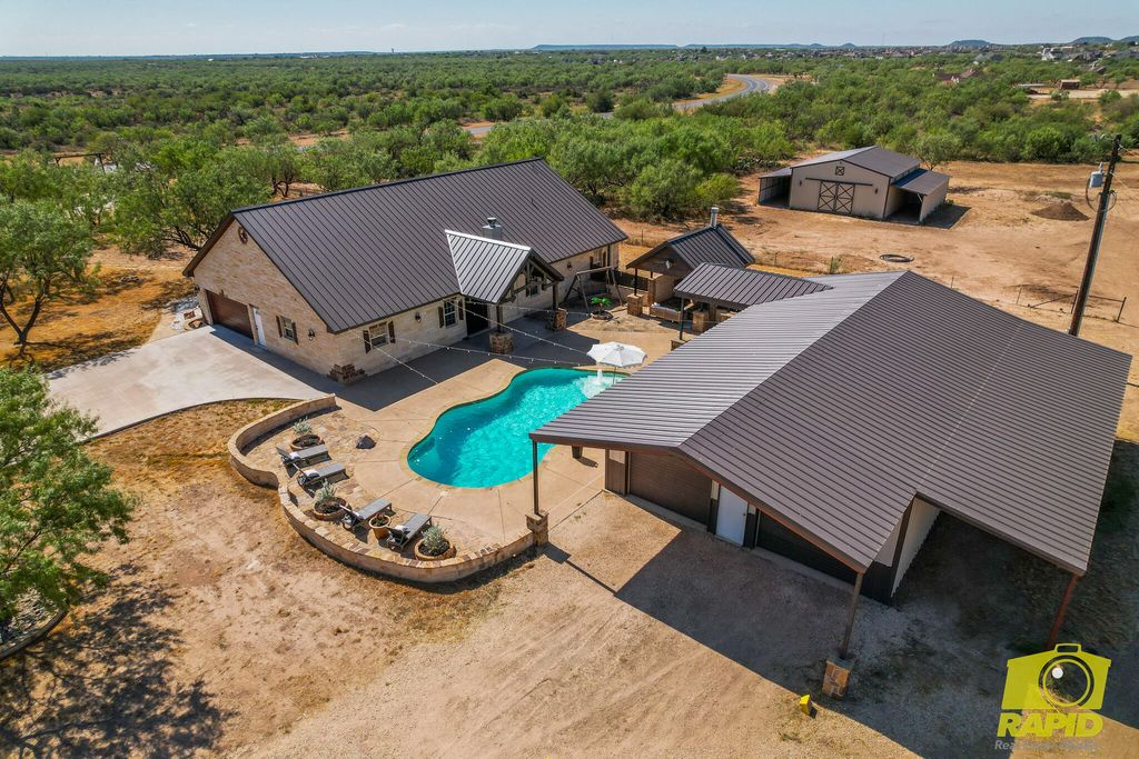 Image 2 of property listing at 5055 Fm 2288, San Angelo, TX 76901