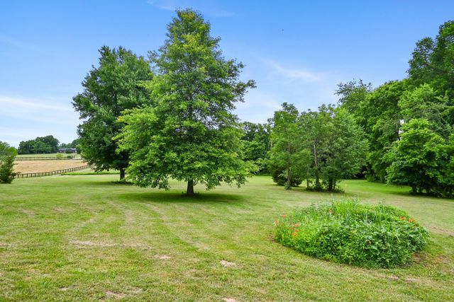1205 Crenshaw Lane, Nicholasville, KY 40356