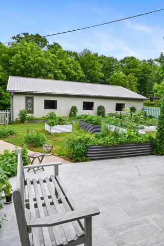 1205 Crenshaw Lane, Nicholasville, KY 40356