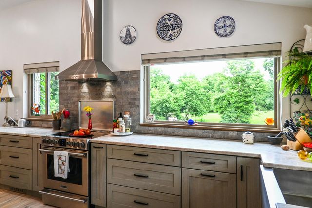 1205 Crenshaw Lane, Nicholasville, KY 40356