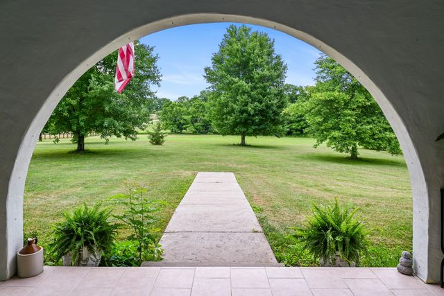 1205 Crenshaw Lane, Nicholasville, KY 40356