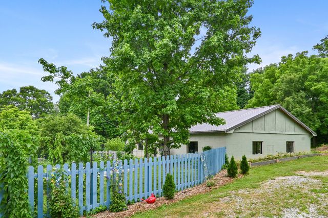1205 Crenshaw Lane, Nicholasville, KY 40356