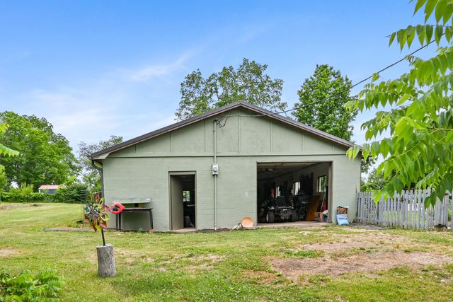 1205 Crenshaw Lane, Nicholasville, KY 40356