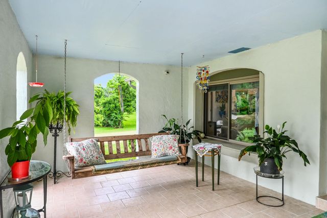 1205 Crenshaw Lane, Nicholasville, KY 40356