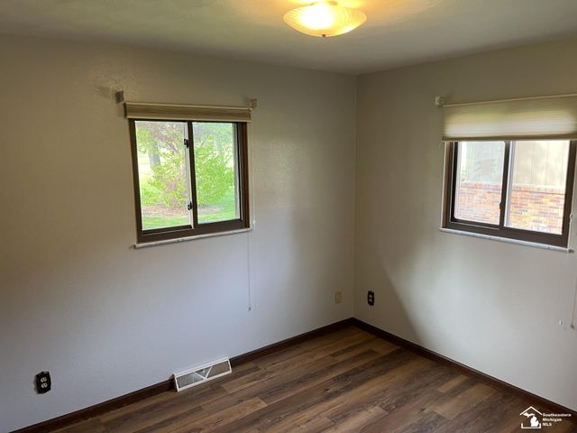 1303 W Erie Street, Bedford Twp, MI 48182