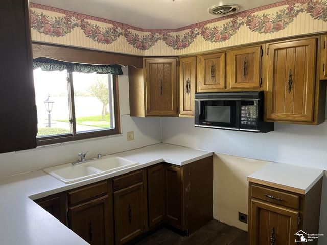 1303 W Erie Street, Bedford Twp, MI 48182