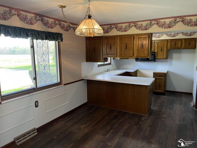 1303 W Erie Street, Bedford Twp, MI 48182