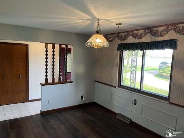 1303 W Erie Street, Bedford Twp, MI 48182