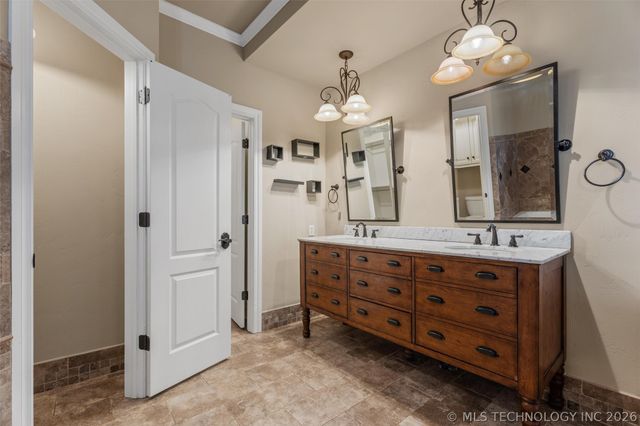 2508 Kingston Drive, Bartlesville, OK 74006