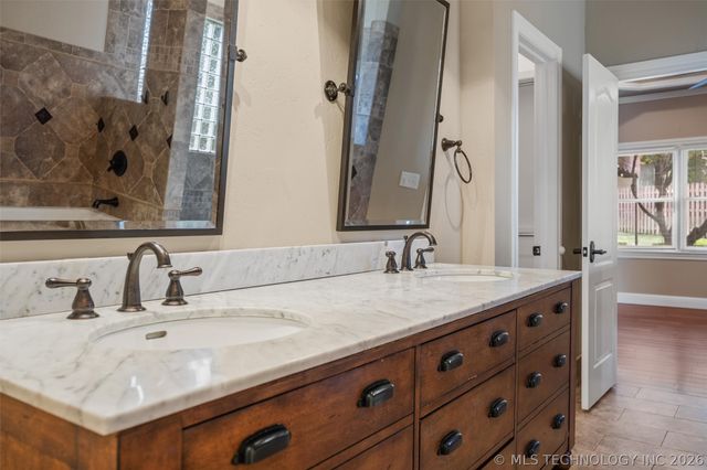 2508 Kingston Drive, Bartlesville, OK 74006
