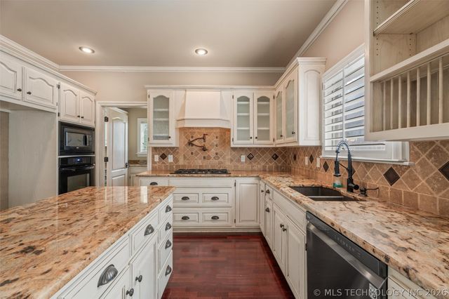 2508 Kingston Drive, Bartlesville, OK 74006