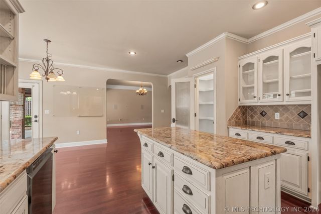 2508 Kingston Drive, Bartlesville, OK 74006