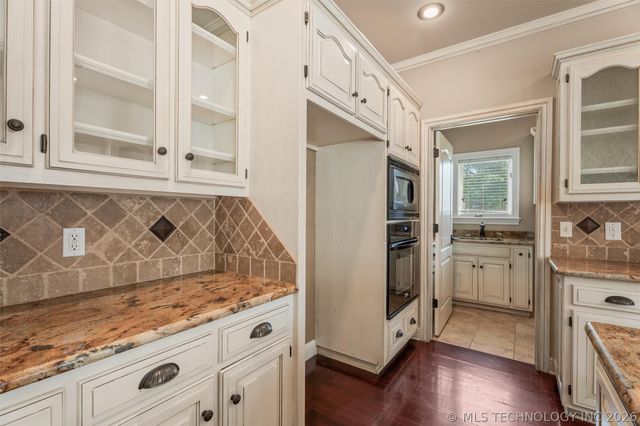 2508 Kingston Drive, Bartlesville, OK 74006