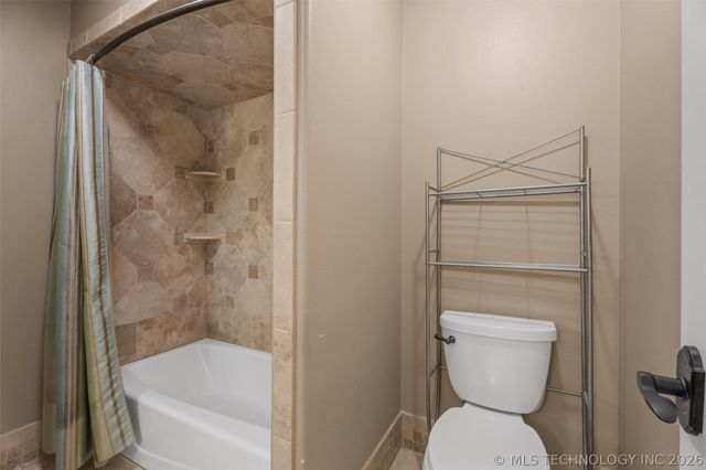 2508 Kingston Drive, Bartlesville, OK 74006