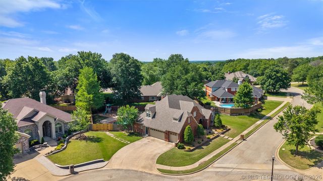 2508 Kingston Drive, Bartlesville, OK 74006