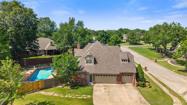 2508 Kingston Drive, Bartlesville, OK 74006