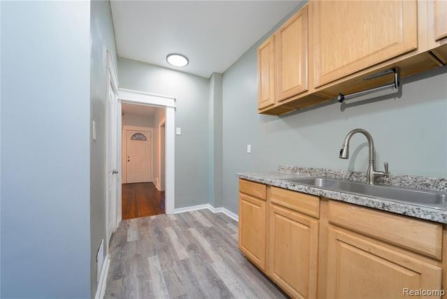 11405 Yosemite Street, Detroit, MI 48204