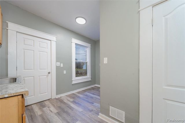 11405 Yosemite Street, Detroit, MI 48204