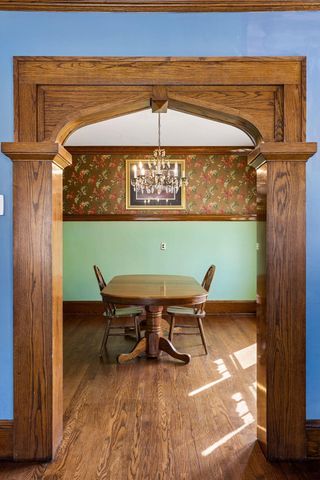 782 Rose Avenue E, Saint Paul, MN 55106