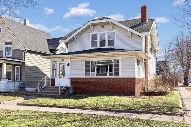 782 Rose Avenue E, Saint Paul, MN 55106