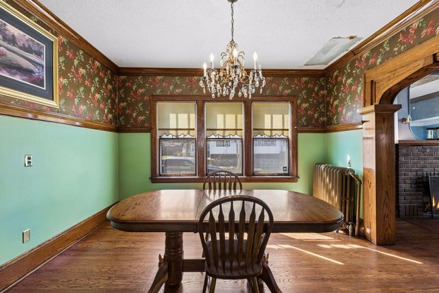 782 Rose Avenue E, Saint Paul, MN 55106