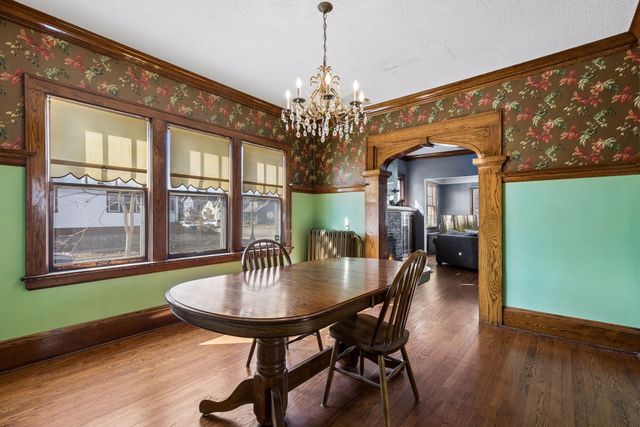 782 Rose Avenue E, Saint Paul, MN 55106