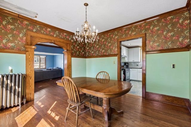 782 Rose Avenue E, Saint Paul, MN 55106