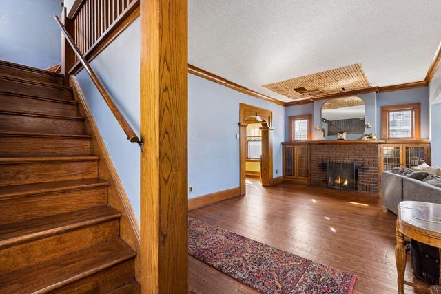 782 Rose Avenue E, Saint Paul, MN 55106