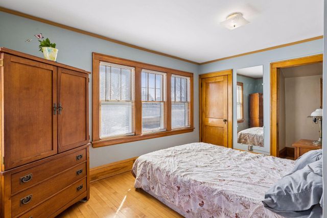 782 Rose Avenue E, Saint Paul, MN 55106