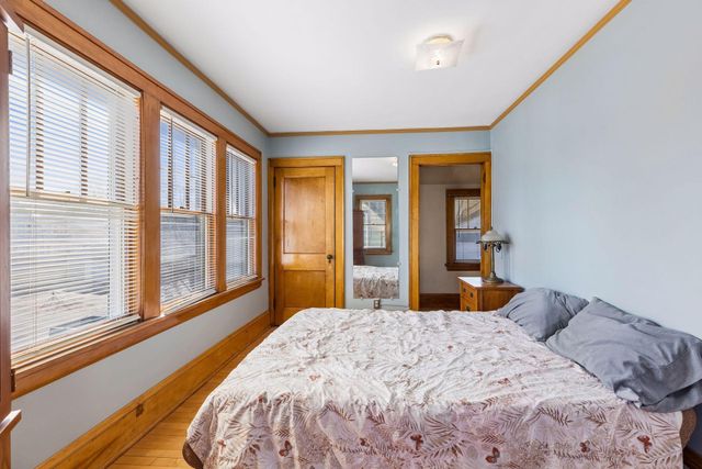 782 Rose Avenue E, Saint Paul, MN 55106