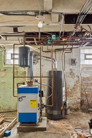 782 Rose Avenue E, Saint Paul, MN 55106