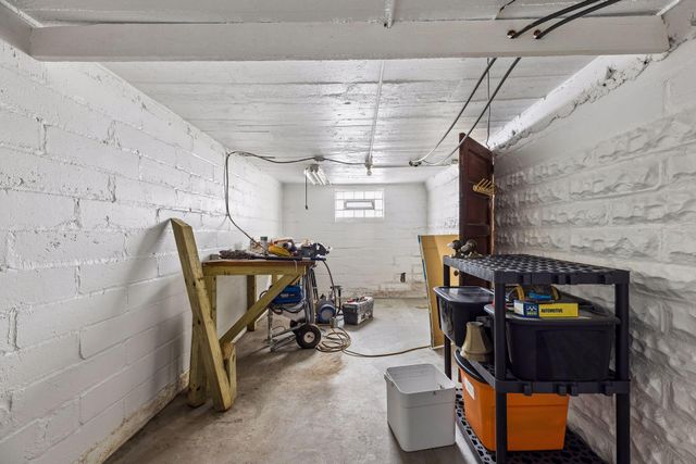 782 Rose Avenue E, Saint Paul, MN 55106