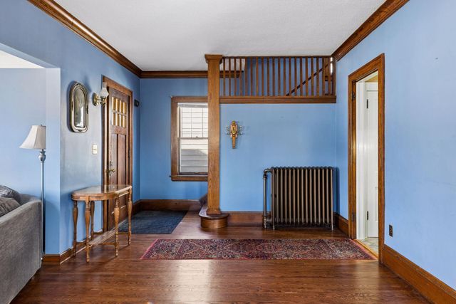 782 Rose Avenue E, Saint Paul, MN 55106