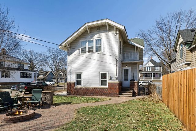 782 Rose Avenue E, Saint Paul, MN 55106