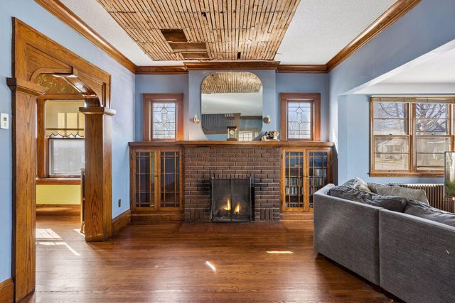 782 Rose Avenue E, Saint Paul, MN 55106