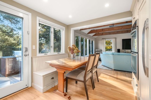 5 Juniper Lane, Medfield, MA 02052