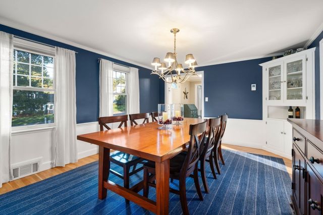 5 Juniper Lane, Medfield, MA 02052