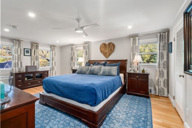 5 Juniper Lane, Medfield, MA 02052