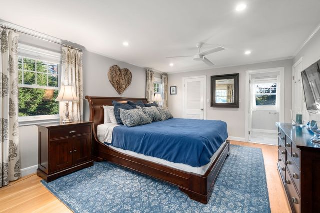 5 Juniper Lane, Medfield, MA 02052